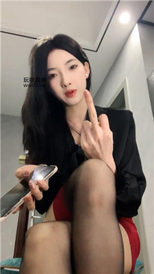 【千千】抽牌炸吊带红黑丝    250224-7