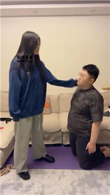 【埋汰】健身女神踩虐废物奴 JS250316-6