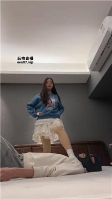 【球球】白袜脚踩虐/坐脸窒息 JS250316-10