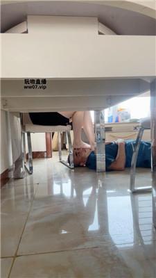 【斯羽情侣主】桌底视角-酸臭玉足踩狗脸【双视角版】 JS250326-31