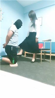 【沐颜】高跟酸臭脚丫狂舔-赏赐圣水 JS250328-14