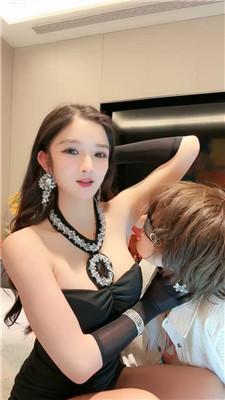 【一诺大小姐】超美车模S-喂口水-闻舔腋下 bf51869