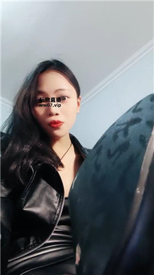 【诗诗】黑丝高跟靴乳母    250511-15