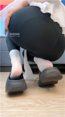 【柒柒麻麻】臀炸    250613-15