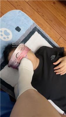 【毛绒月亮】白袜气味辱-铆钉高跟踩 JS250702-10