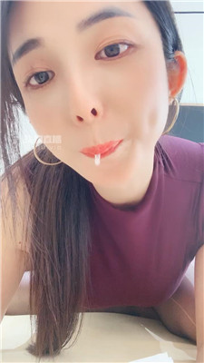 【伊柔】贱狗滚进来当痰盂当马    250801-38