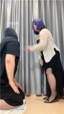 【锦鲤S】近距离黑丝脚舔-踩踏喂食 JS250810-10