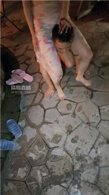 【玥樾】双S-户外温泉公开调奴【双视角版】 JS250815-24