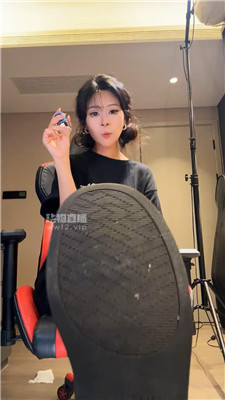 【瑶瑶】香水炸脚喂食    250818-9