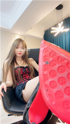 【楚楚】滚进来吸香水    250824-4