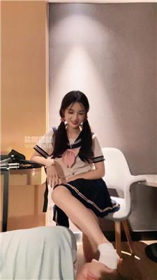 【香芋朱朱】学生妹玩虐骚贱奴 bf57344