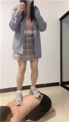 【小宇狗狗】脏鞋白袜暴力踢踹 JS250923-6