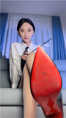 【筱懿】生理老师的香水教学    251001-27