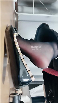 【拽拽】偷窥羞辱黑丝平底挑鞋    251022-28