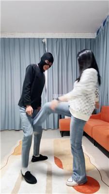 【猴歌】胯下羞辱-牛仔裤坐脸 bf58721