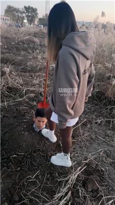 【海海】人体活埋圣水和泥 bf58920