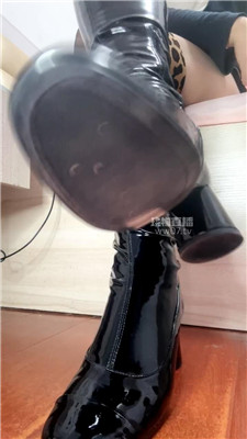 【咬猫】跟踪老婆开房    251123-31