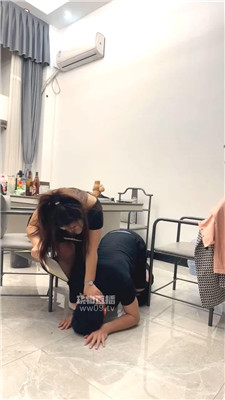 【小猫】姐妹花惩罚跑骚奴 JS251211-30