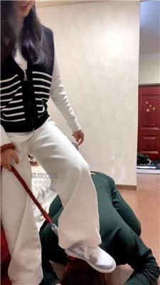 【海绵大大】耐克鞋踩-白袜脚捂脸窒息 bf59844