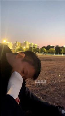 【毛绒月亮】户外草地闻舔原味白袜jio JS251219-13