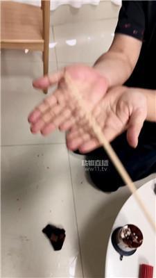 【可可】脚下喂食-滴蜡封嘴 JS251220-11