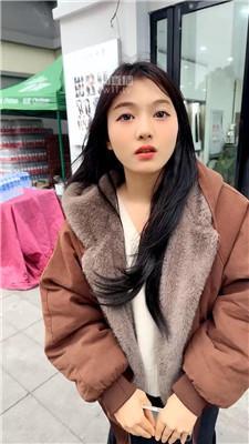 【JonyZ】羞涩女神脚下喂食  JS251224-16