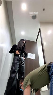 【兰主人】公厕遛狗 JS251228-50