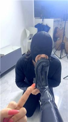 【素人挖掘机】长靴胯下辱-骑马犬化 JS251231-7