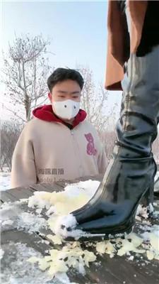 【辣姐】户外调-长靴踩踏喂食场 bf60273