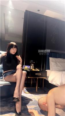 【安晴】纹身小妹黑丝虐双奴 bf60390