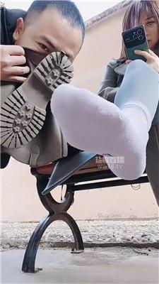 【武汉情侣主】户外脏长靴白袜辱 JS260113-7