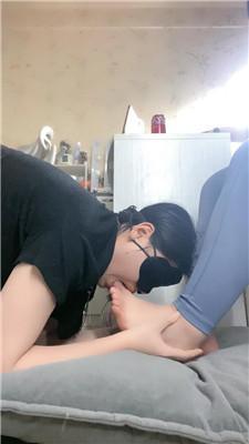 【小羊】母狗恋足狂舔 JS260123-4